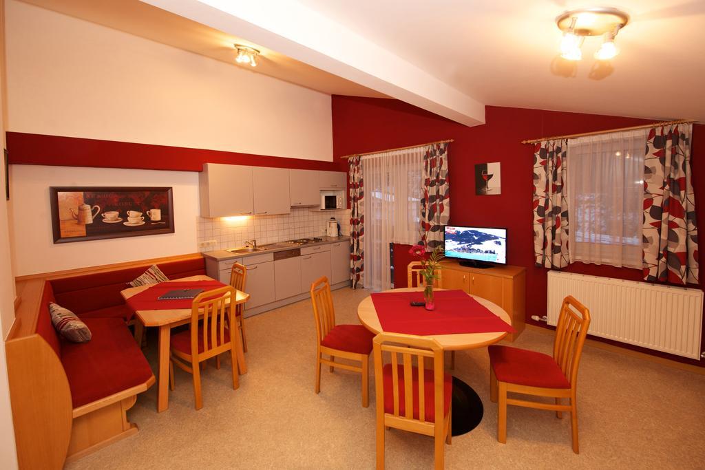 ויהופן Glemmy Appartements Inkl Sommercard חדר תמונה